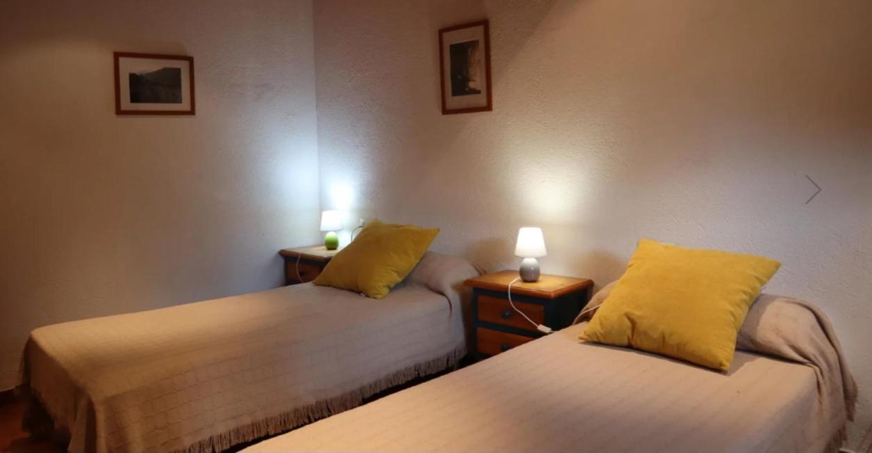 Bed and Breakfast Cal Calau Planoles Exterior foto